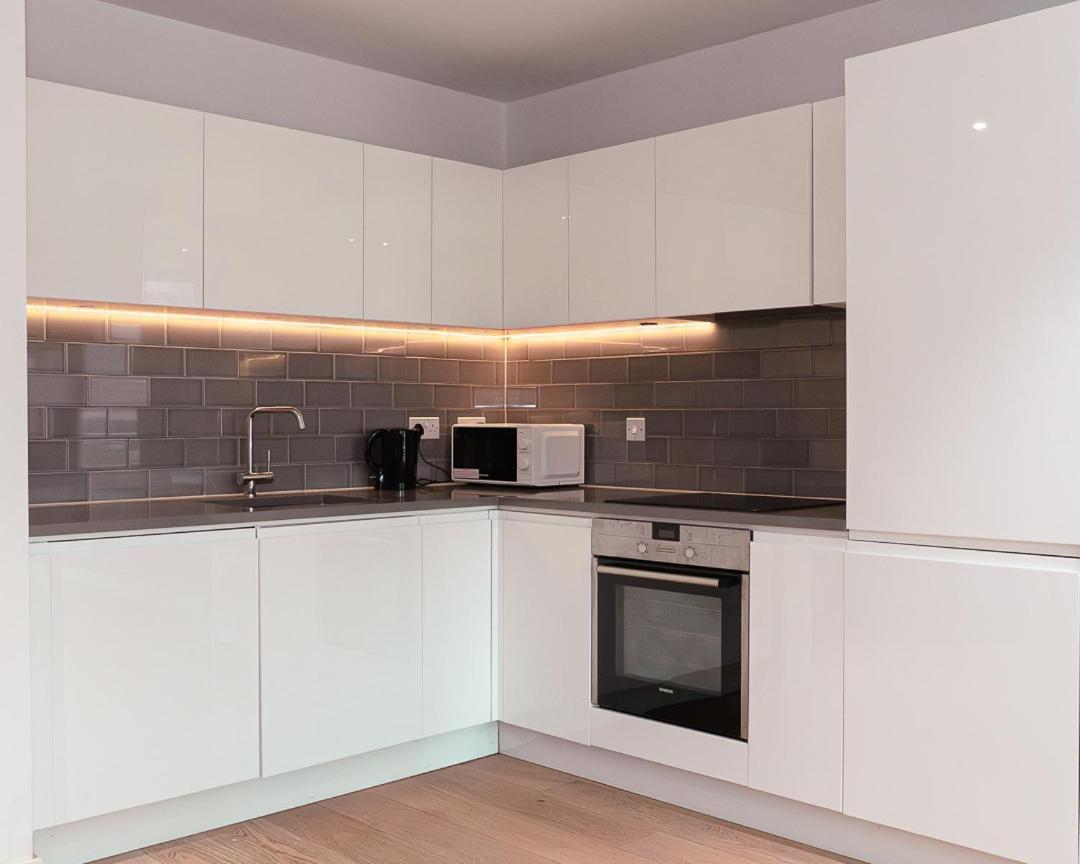 Charming 1Br Apartment In Лондон Экстерьер фото
